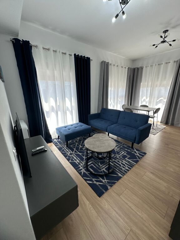 Jepet me qera apartament 2+1 Rezidenca Mangalem 21 Ali Dem
