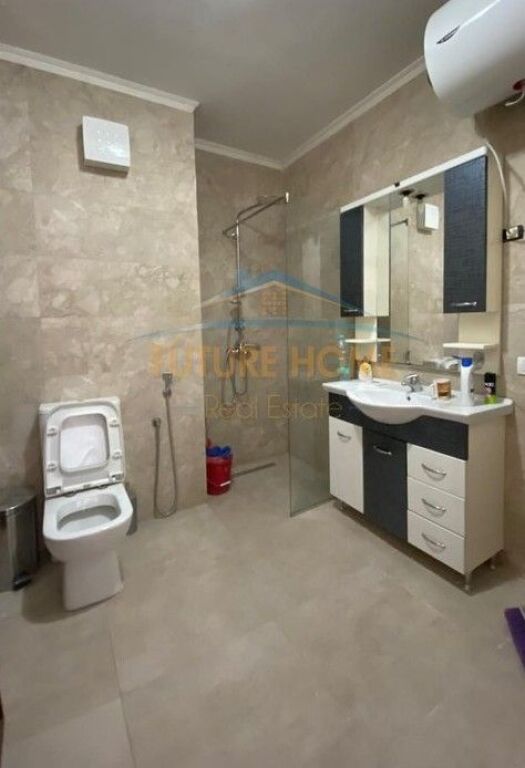 Qira, Ambient per zyra, Ish Ekspozita