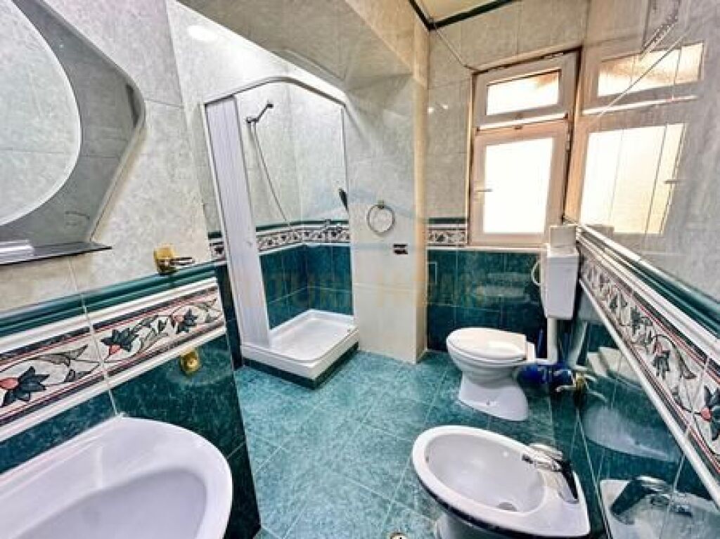 In vendita, Appartamento 2+1, Via Durazzo, Tirana