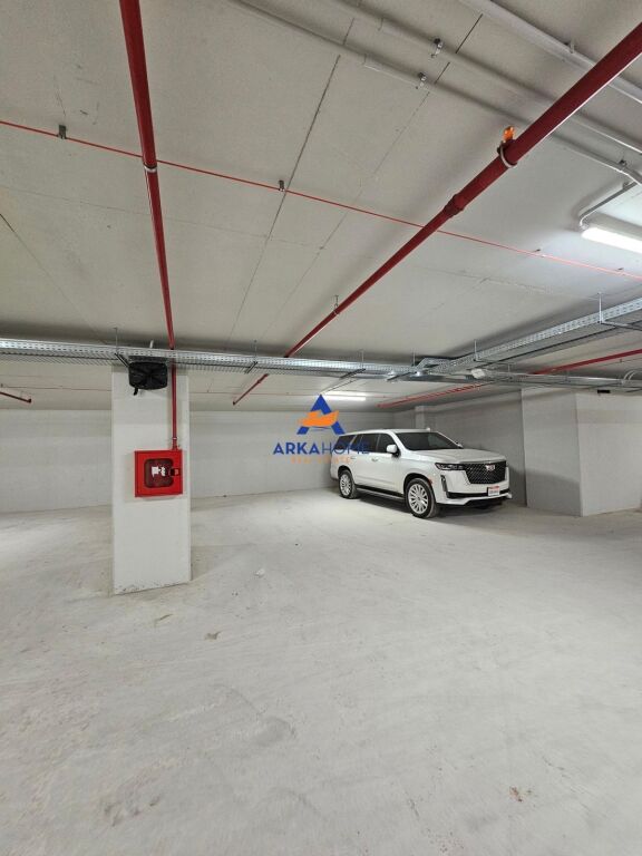 PARKING SPACE FOR SALE 12M2 "EKSPOSITA BUILDING" 5000000 LEKE