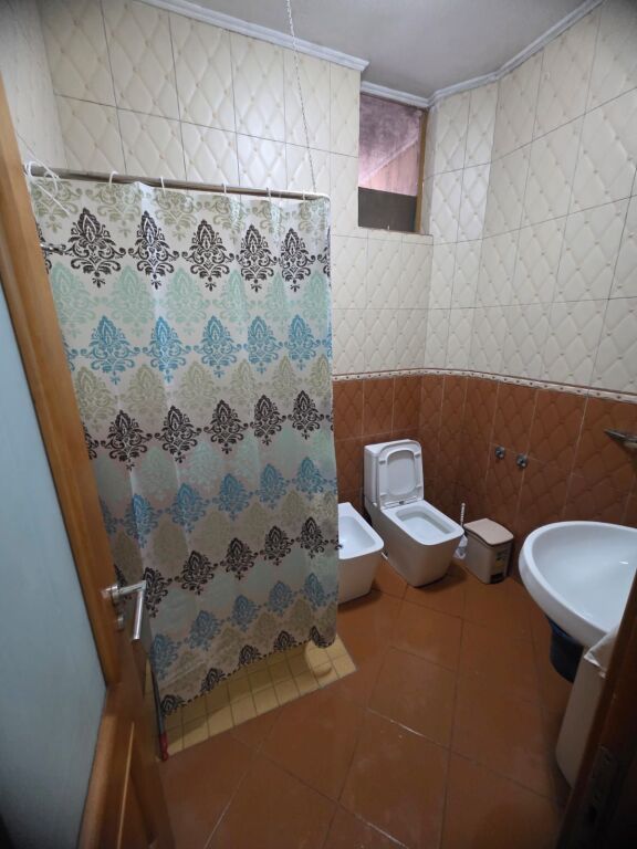 Jepet me qira apartament 2+1