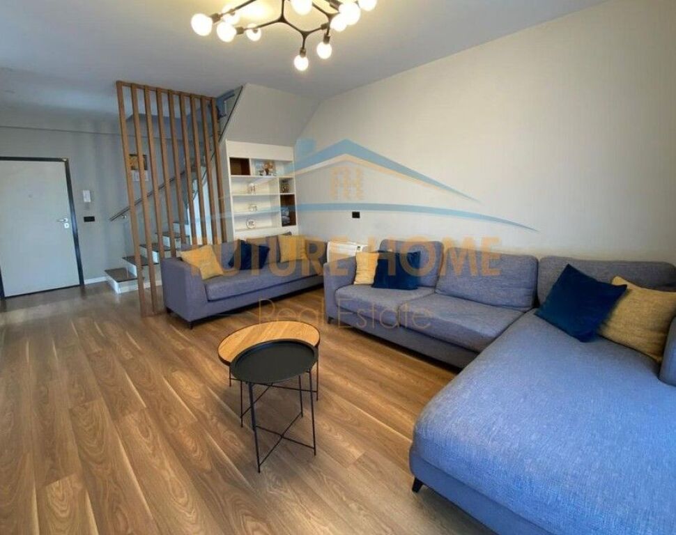 Affitto, Duplex, 5 Maji