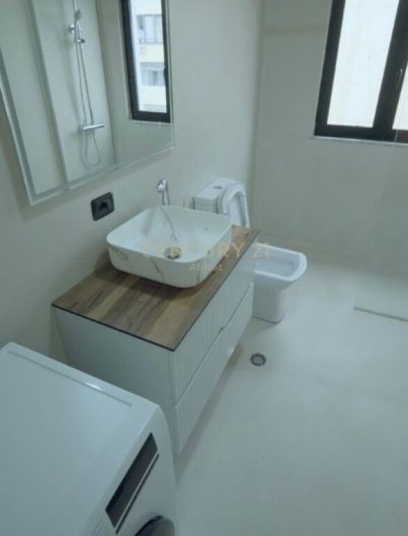 SHITET APARTAMENT 2+1+ GARDEROBE