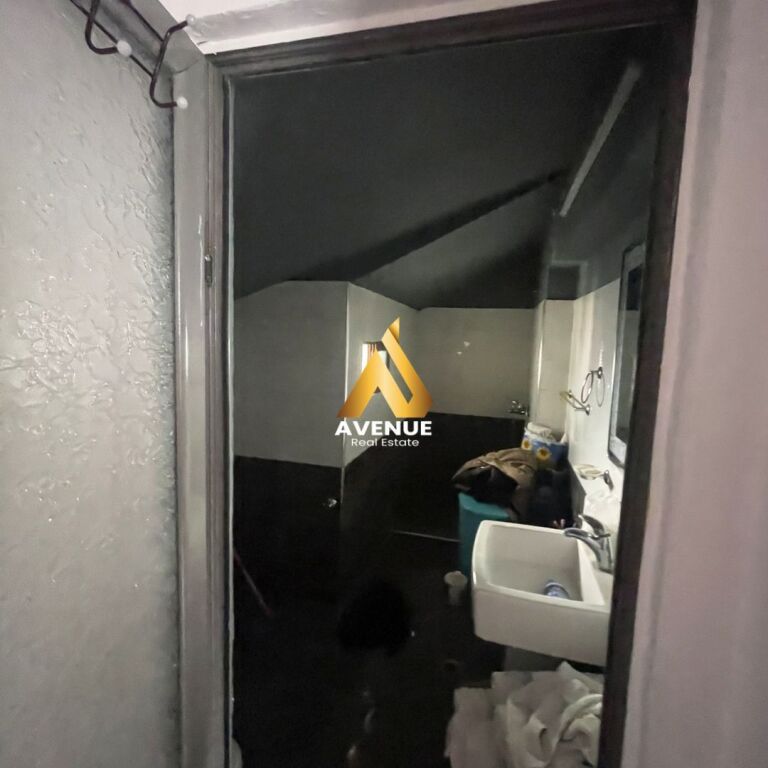 Shitet Apartament 1+1 – Bllok, Tiranë