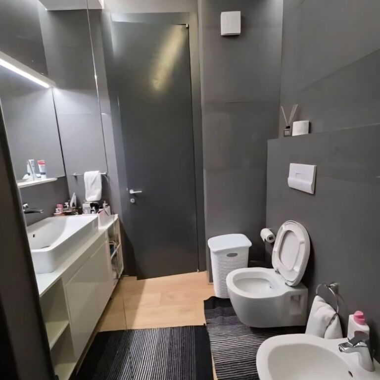 Shitet..! Kika 2 (Komuna e Parisit) Apartament 2+1+2