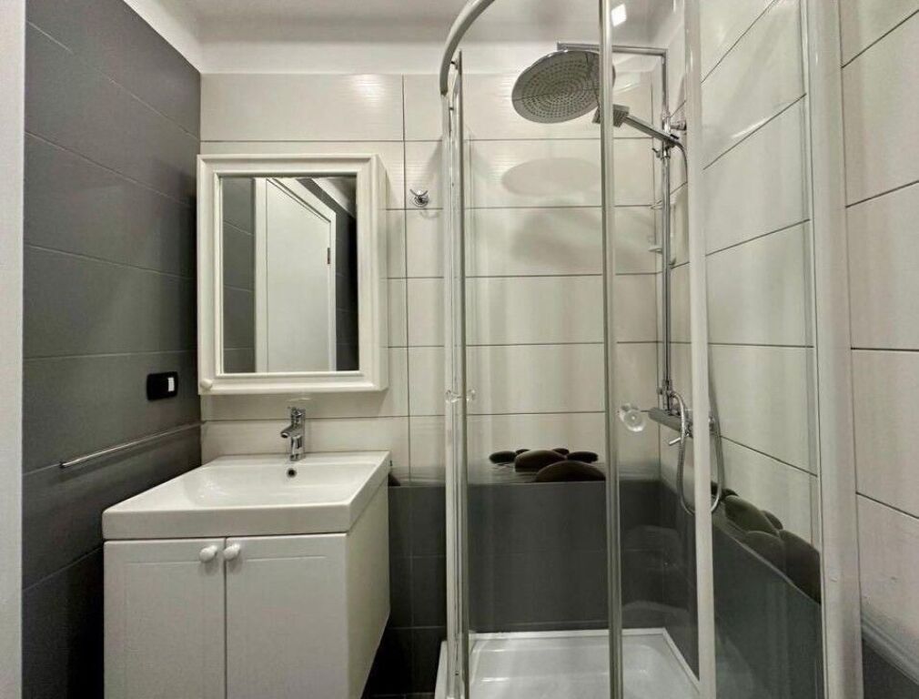 🏡 Apartment 1+1 for rent – Kavaja Street (Center)