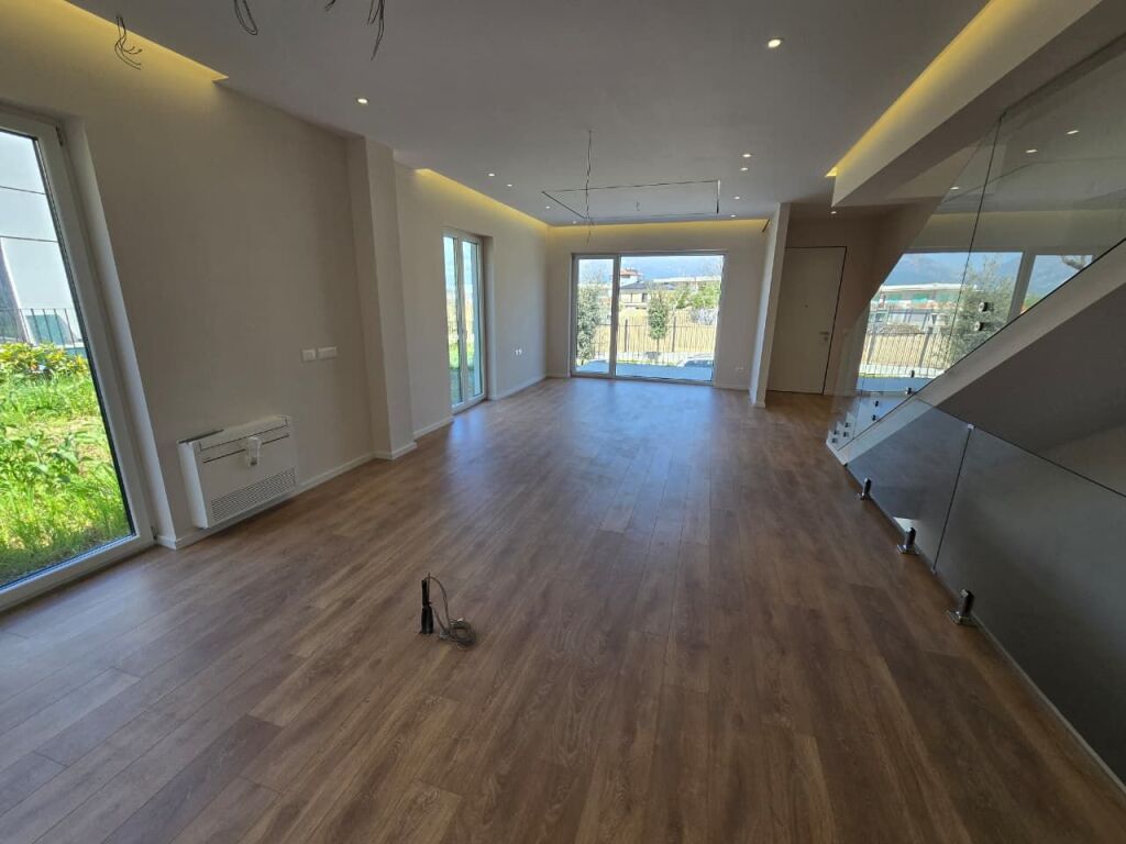 Villa for Rent in Residential Complex, Dry Lake, Tirana