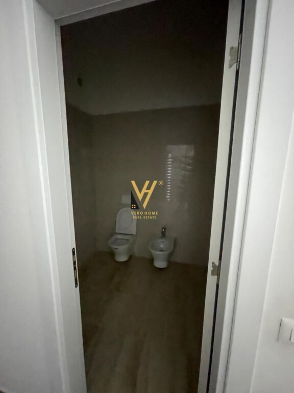 OFFICE 118 M2 FOR RENT AT PHARMACY 10 – 650 EURO