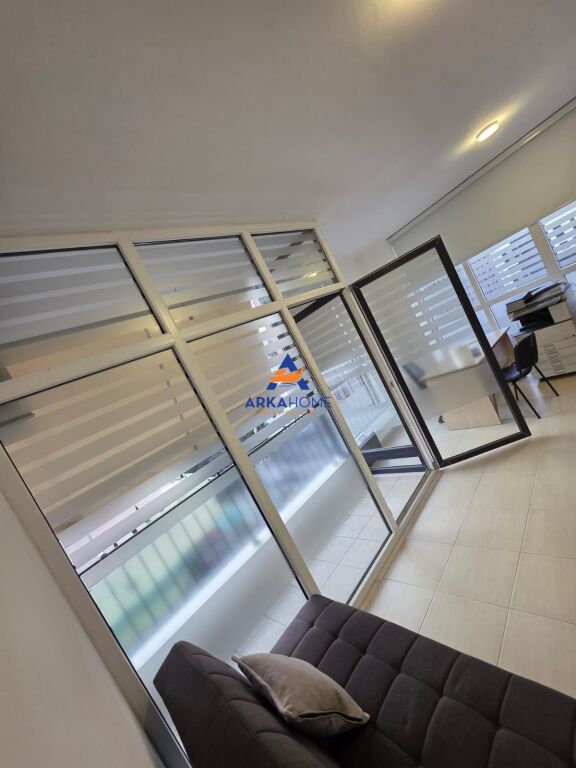 JEPET ME QERA AMBIENT PËR ZYRA 65M2 "RRUGA JORDAN MISJA, BULEVARDI I RI, TIRANË" 500 EURO