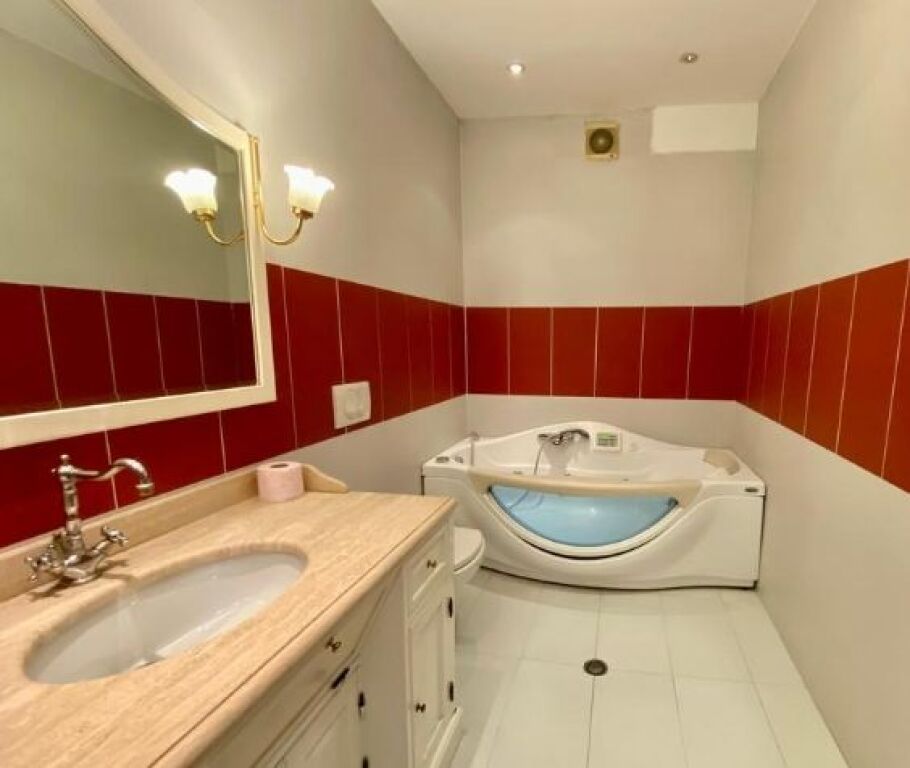 VENDIAMO APPARTAMENTO 3+1+2 +DEPOSITO