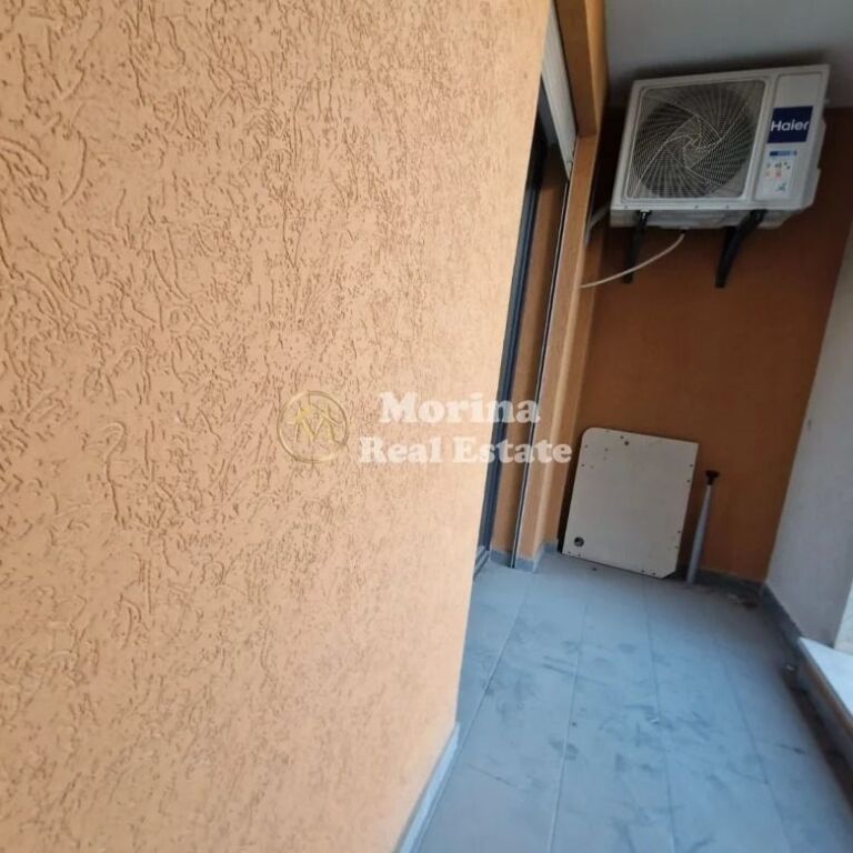 Qera | Ambjent Biznesi | Kongresi i Manastirit | 550 €/muaj