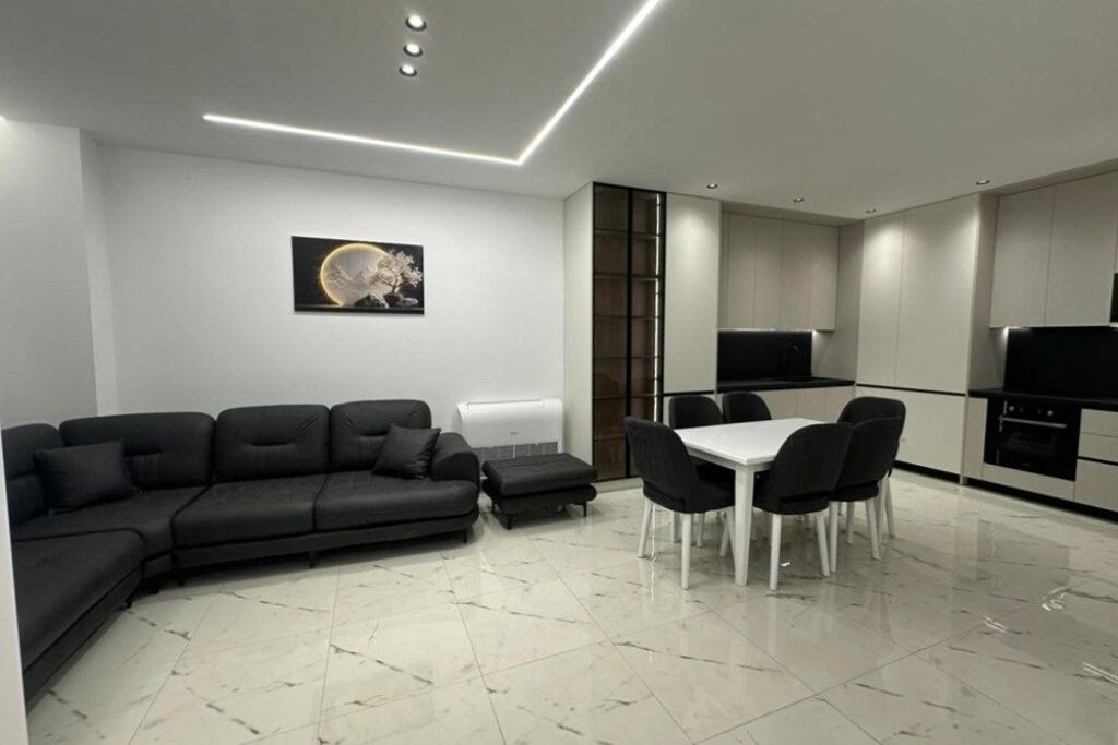 Apartament 2+1+2 me qira te Aura, Laprake