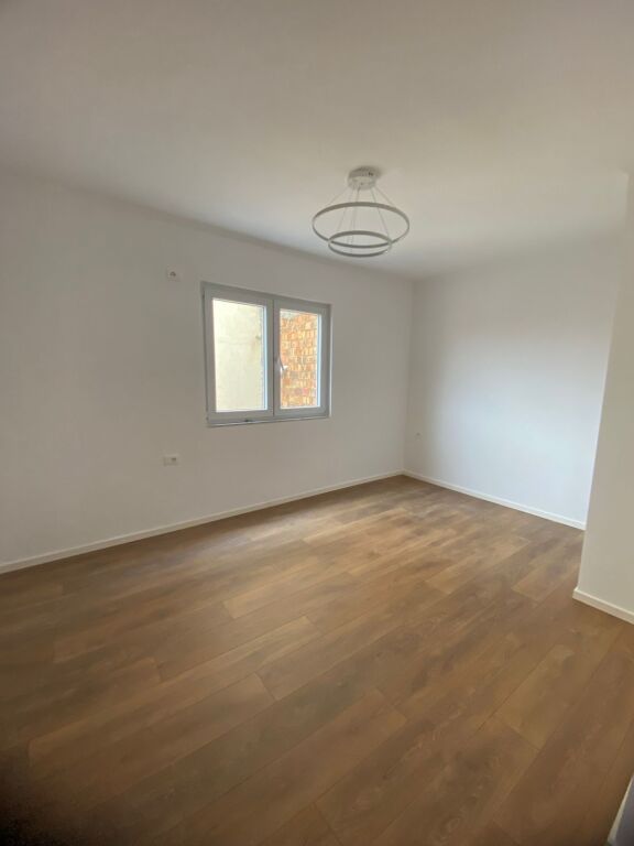 🚨Shitet super  apartament 1+1   📍Pazari i Ri