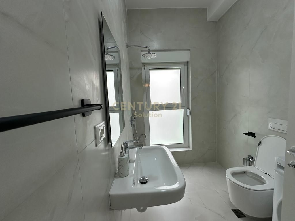 APARTAMENT 1+1 PER QIRA KOMPLEKSI MANGALEM!