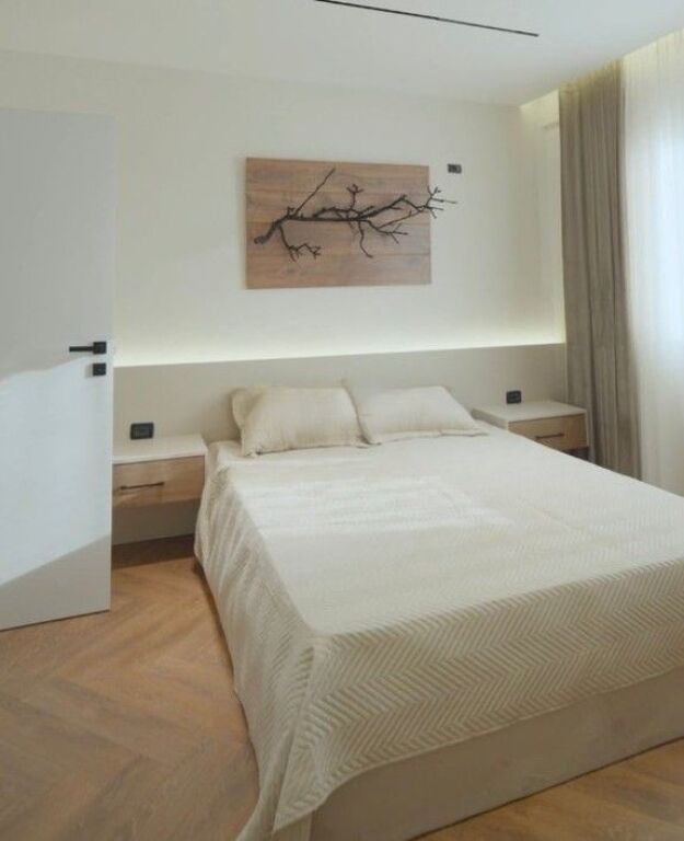 APARTAMENT 2+1 dhe GARDEROBE PER SHITJE, PERBALLE DELIJORGJIT