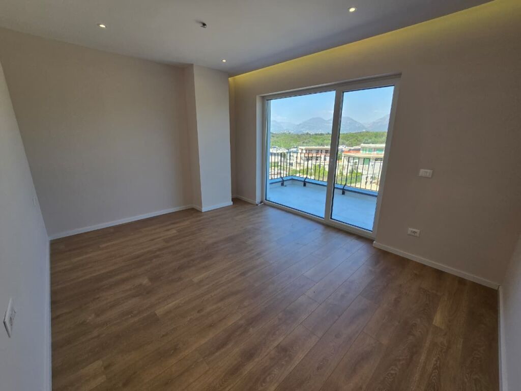 Villa for Rent in Residential Complex, Dry Lake, Tirana