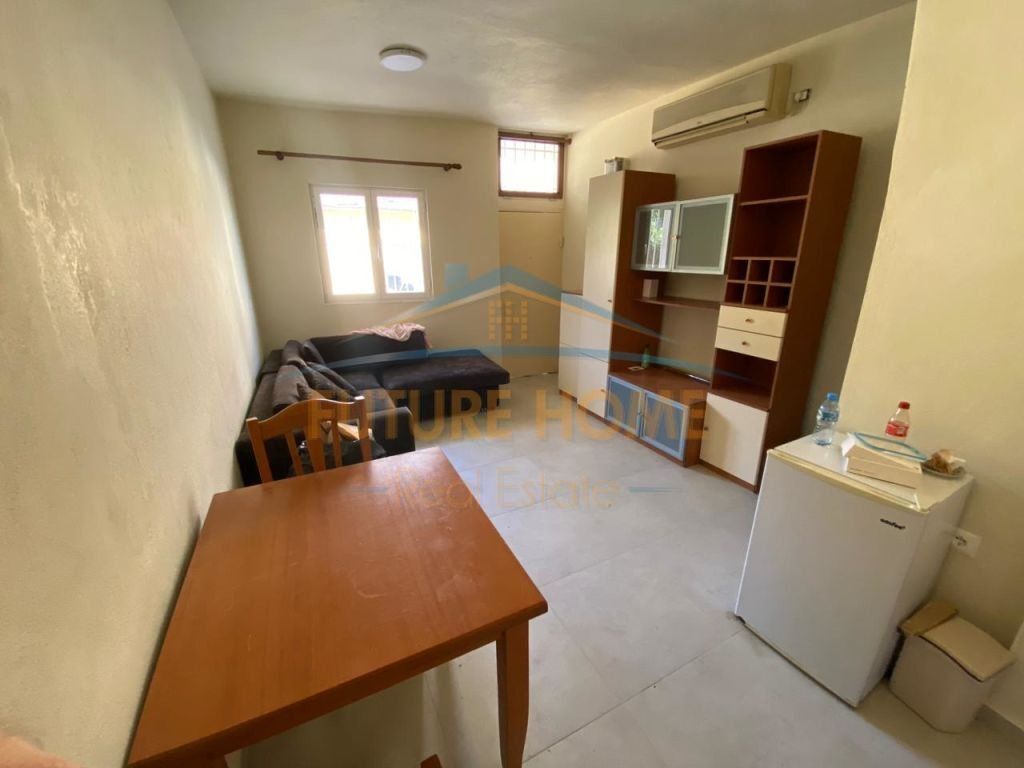 For rent, Duplex 1+1, Zogu I Boulevard, Tirana