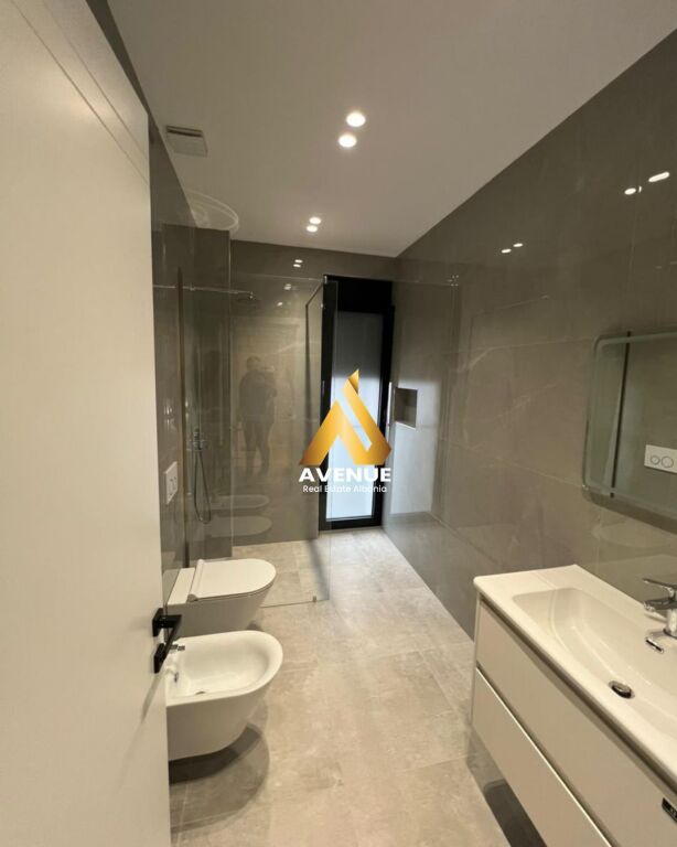 JEPET ME QIRA VILË 2-KATËSHE – TEG, TIRANË