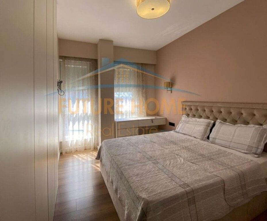 Affitto, Duplex, 5 Maji