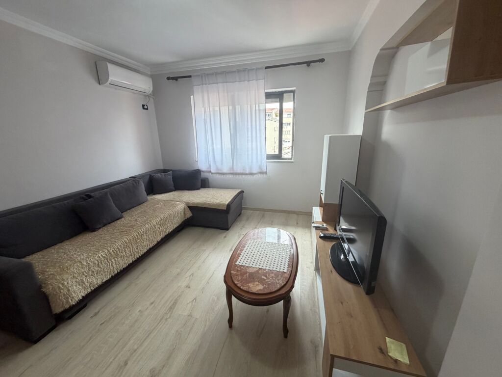 1+1, 5th floor without elevator, myslym shyri, 500 thousand leke