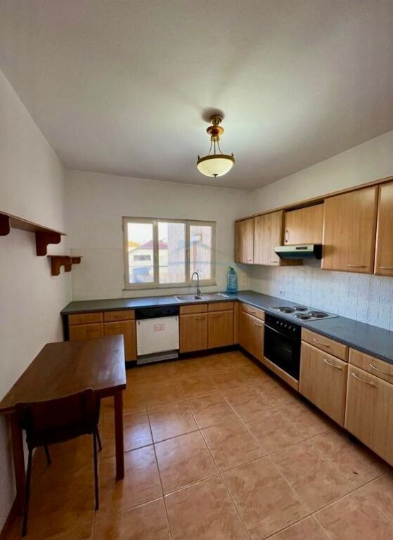 Qera, Apartament 3+1+2, Ish Stacioni i Trenit, Tiranë