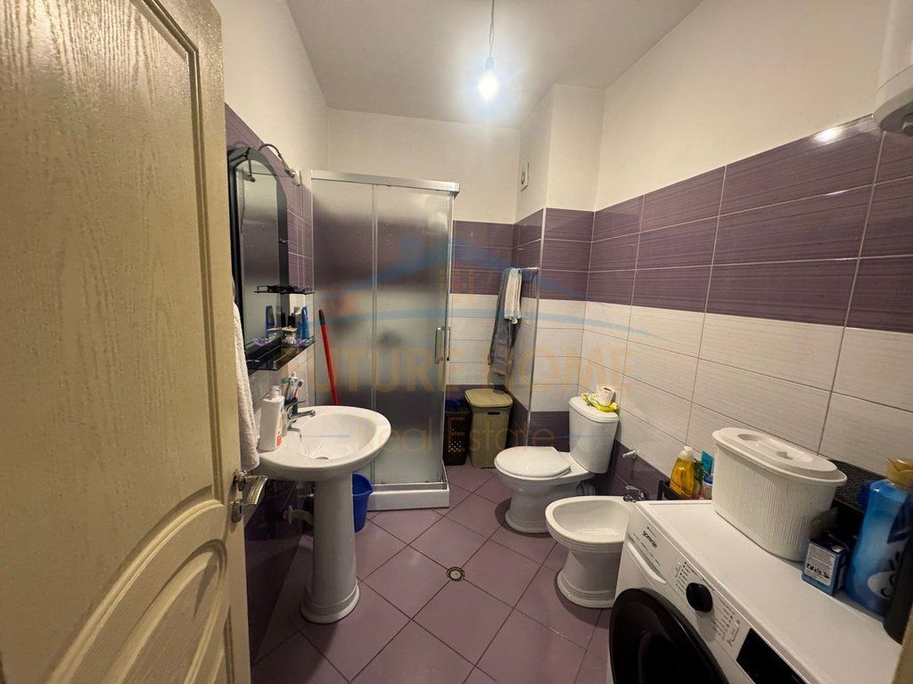 Shitet, Apartament 2+1+Post Parkimi, Yzberisht