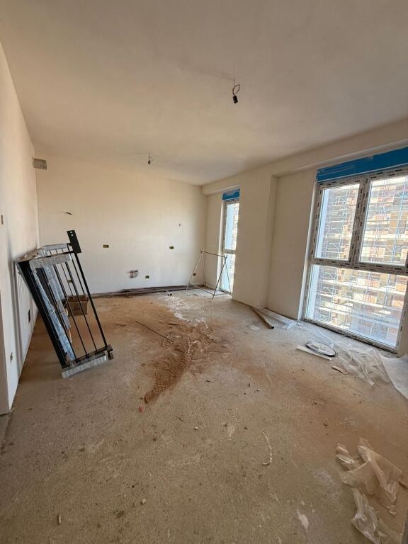 Bulevardi Ri Shitet Apartament 1+1