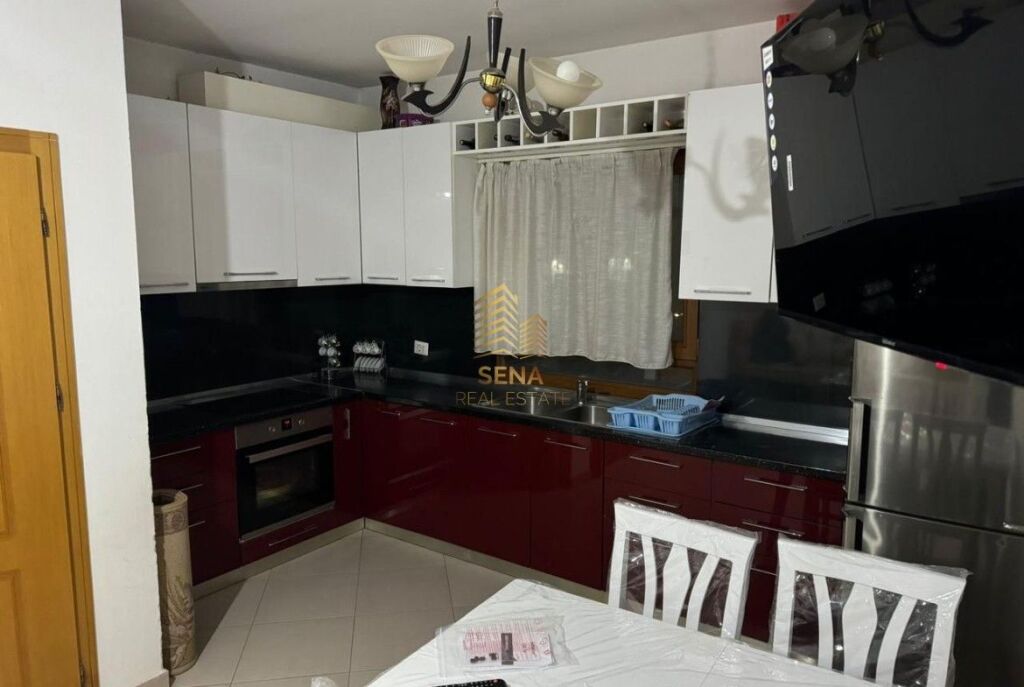 Qira, Apartament 2+1+BLK, Stacioni Trenit, 40,000 Lek/Muaj