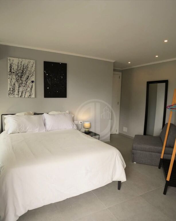 Apartment me qera White Hill