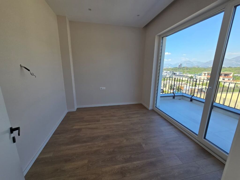 Villa for Rent in Residential Complex, Dry Lake, Tirana