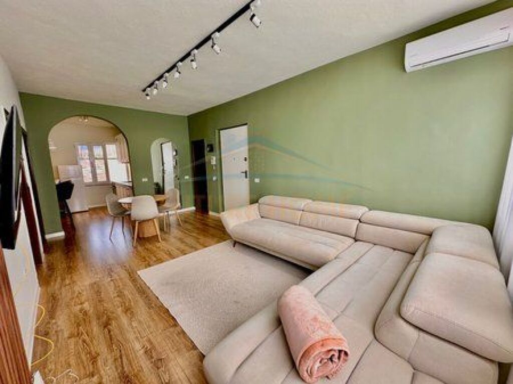 In vendita, Appartamento 2+1, Via Durazzo, Tirana