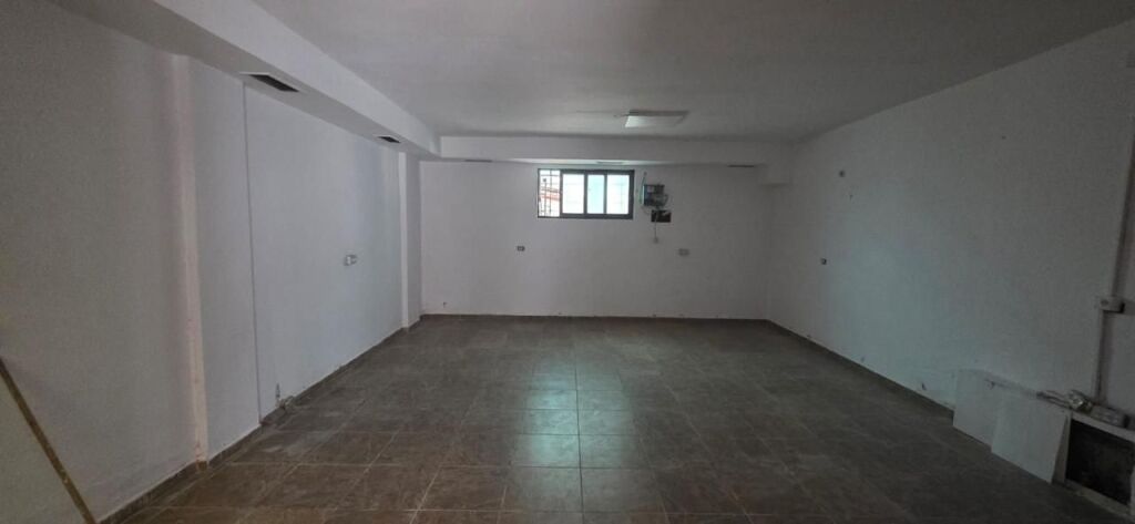 🏢 Qera – Zyrë në Ish-Bllok, Tiranë