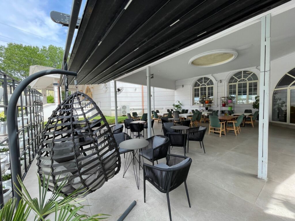 Bar – Piceri – Restorant me qira – Yrshek