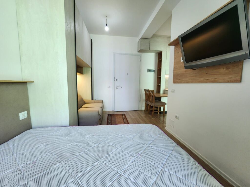 Jepet me Qira: Super Garzonjere (📍 Kompleksi Magalem në Ali Demi )✨️ 36,000 Leke/Muaj (përfshirë Administrimin &amp; Internetin)✨️