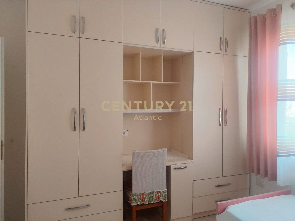 Apartament 2+1 për Qira , Plazh Hekurudha!