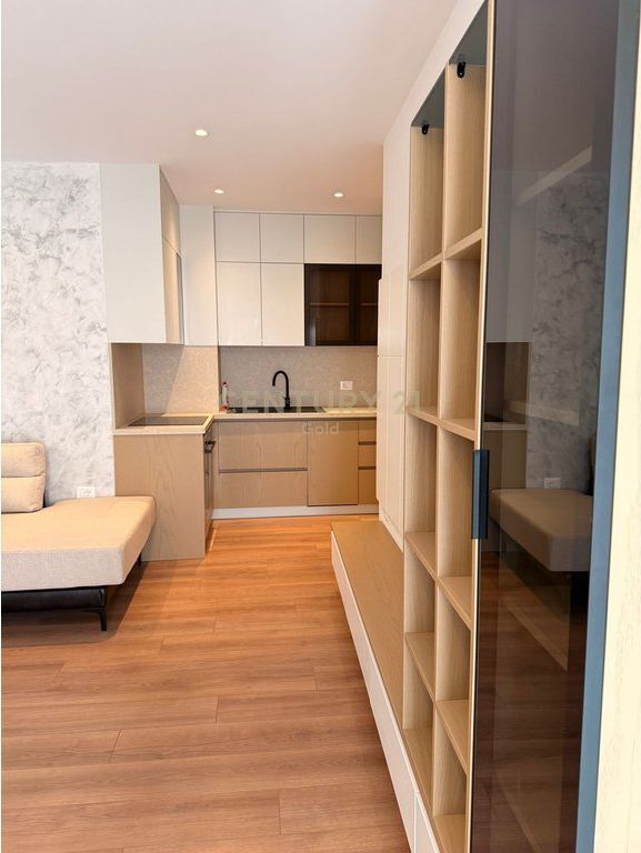 Modern 2+1 apartment for sale near the center of Tirana, in the Kafe Flora area.
