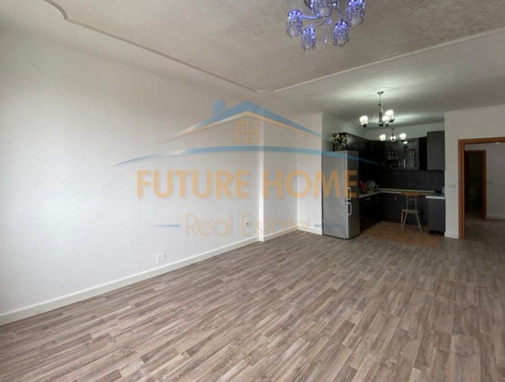 Qira, Ambient per zyra, Ish Ekspozita