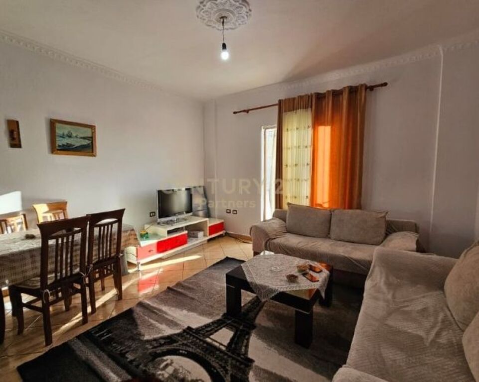 Shesim apartament 1+1 me dy ballkone