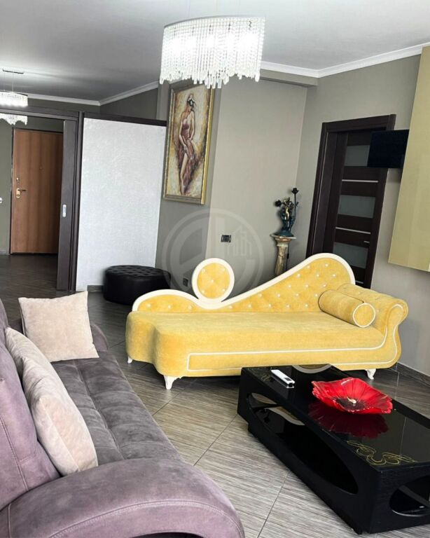 JEPET ME QIRA APARTAMENT 2+1+2 – RRUGA E PORTIT, DURRËS
