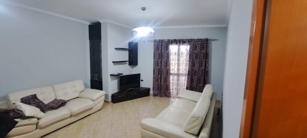 🏢Prane Urgjenes se Pediatrise,jepet me qera apartament 1+1,i mobiluar 42,000Leke