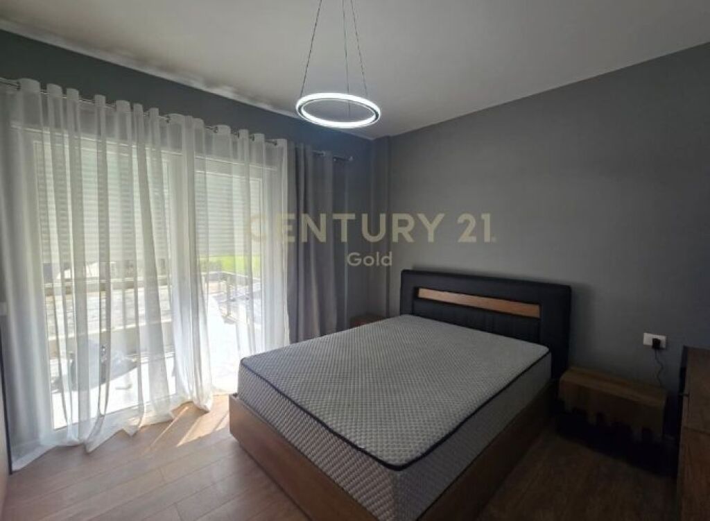 ME QERA APARTAMENT LUKSOZ 2+1+2+ POST PARKIMI