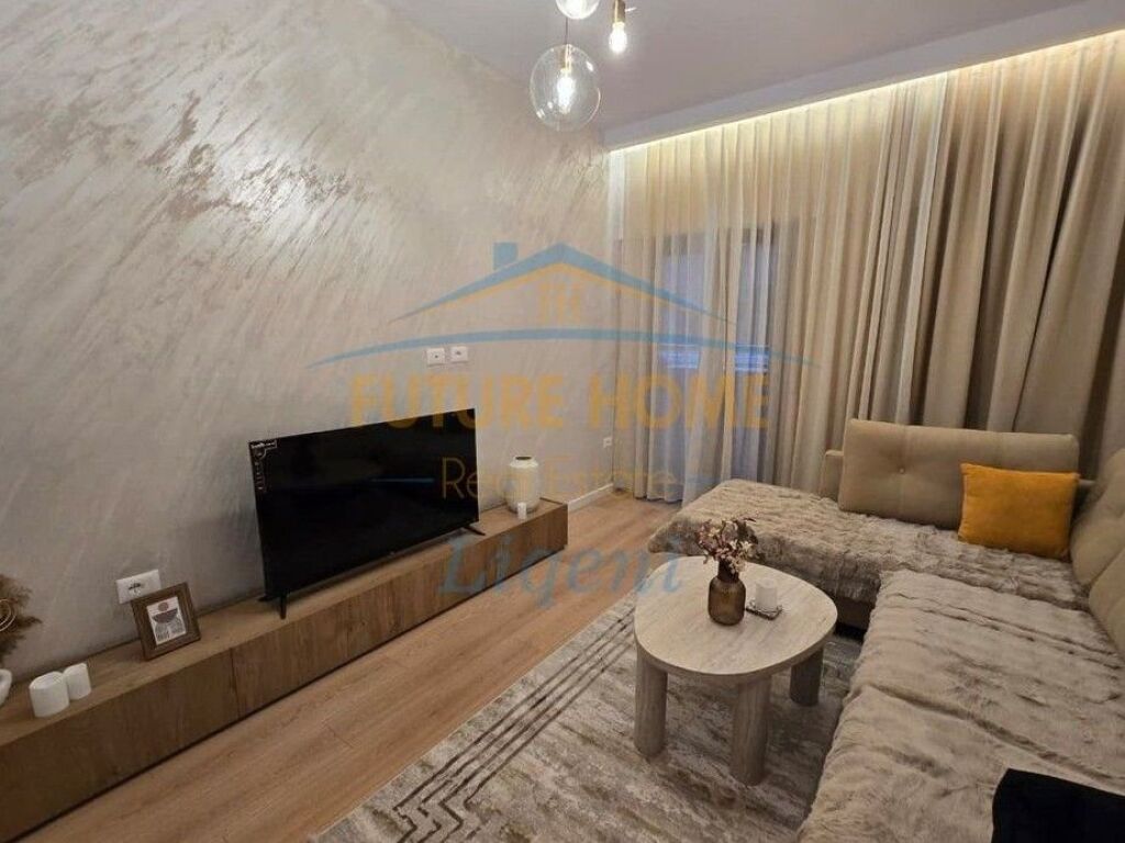 Affitto, Appartamento 2+1, Centro, Tirana.