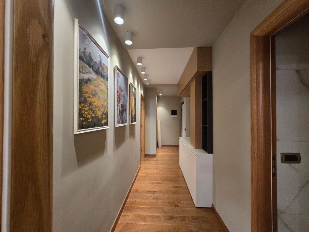 IN VENDITA: APPARTAMENTO DI LUSSO 2+1+2_ VIA FROSINA PLAKU _Vicino alla scuola Naim Frashëri