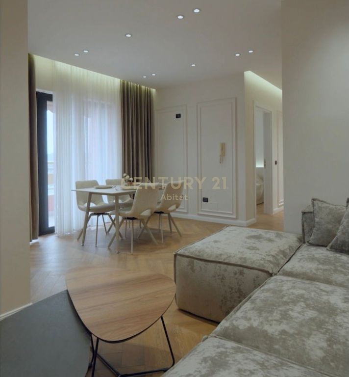 Appartamento di lusso 2+1 in vendita di fronte al Complesso Delijorgji