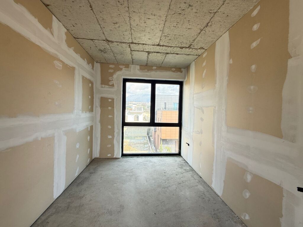 VILE NE SHITJE NE TEG , TIRANE