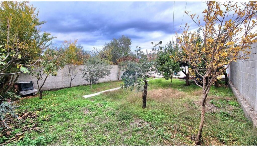 🏡 Shtëpi Private në Shitje – Çole, Vlorë