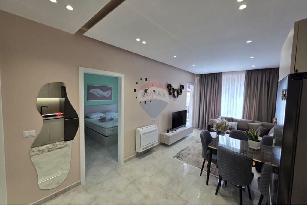 Jepet me Qira Apartament 1+1 në Laprakë