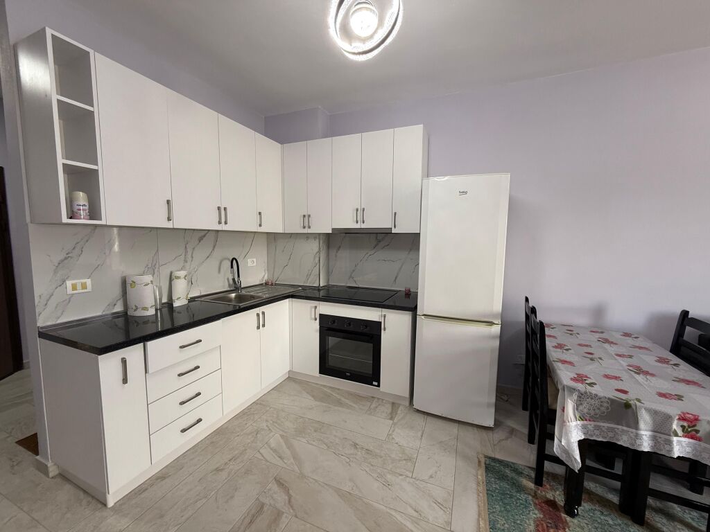 Jepet me qera Apartament