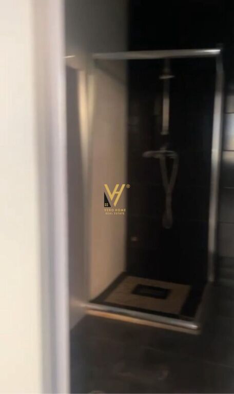 LOCALE COMMERCIALE 115 M2 IN AFFITTO A LSI, BLLOK 1.500 EURO