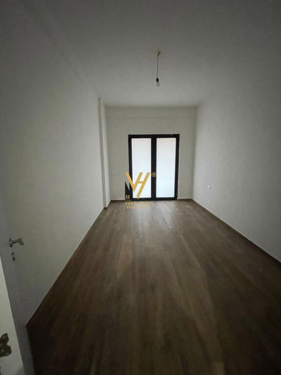 OFFICE 118 M2 FOR RENT AT PHARMACY 10 – 650 EURO